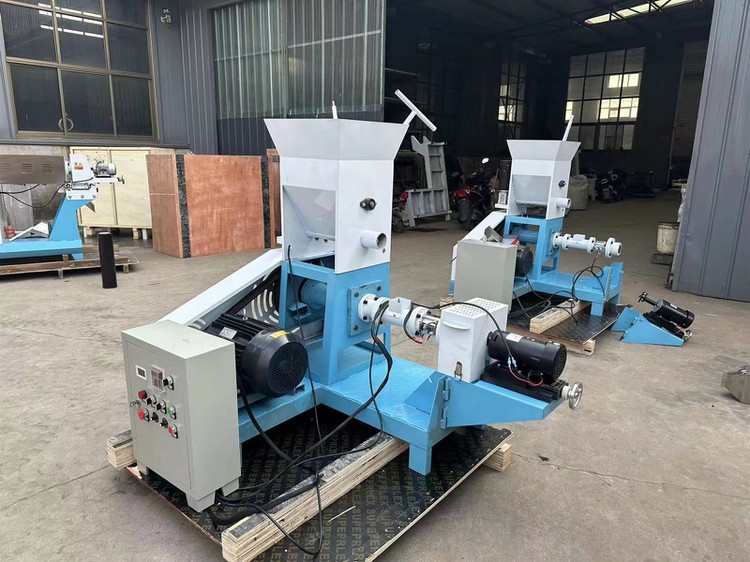 Floating Feed Extruder for small-scale floating feed production Floating Feed Extruder for small-scale floating feed production