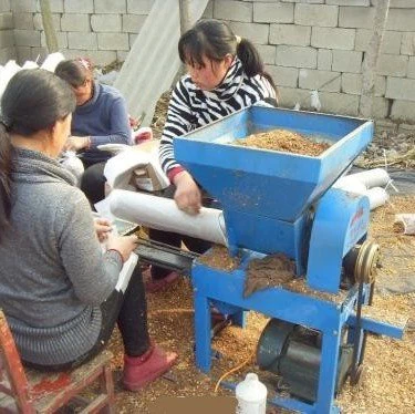 Sawdust bagging machine for cultivated mushroom (2)
