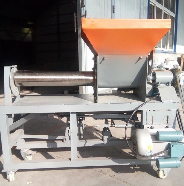 Sawdust bagging machine for cultivated mushroom (3)